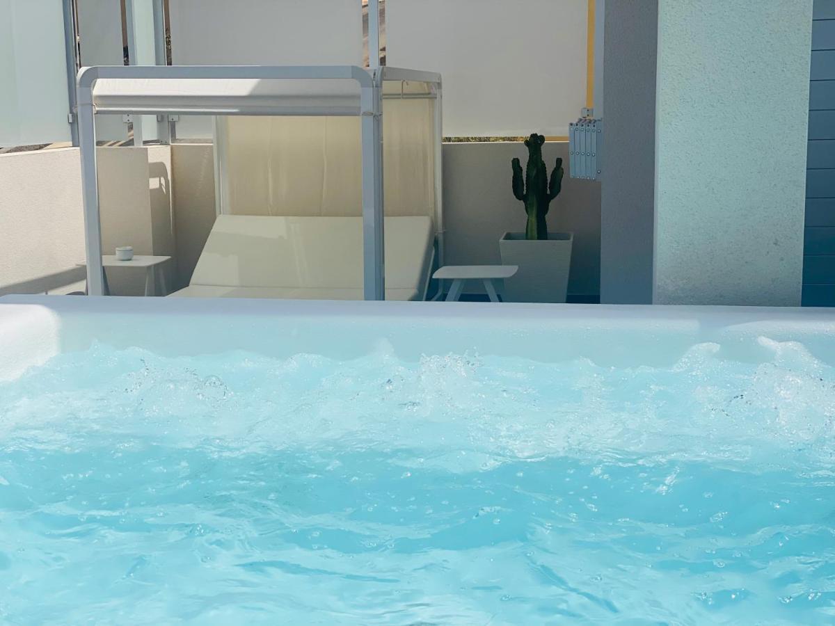 Pool Jacuzzi Home Of Tulio Tijoco de Abajo 外观 照片